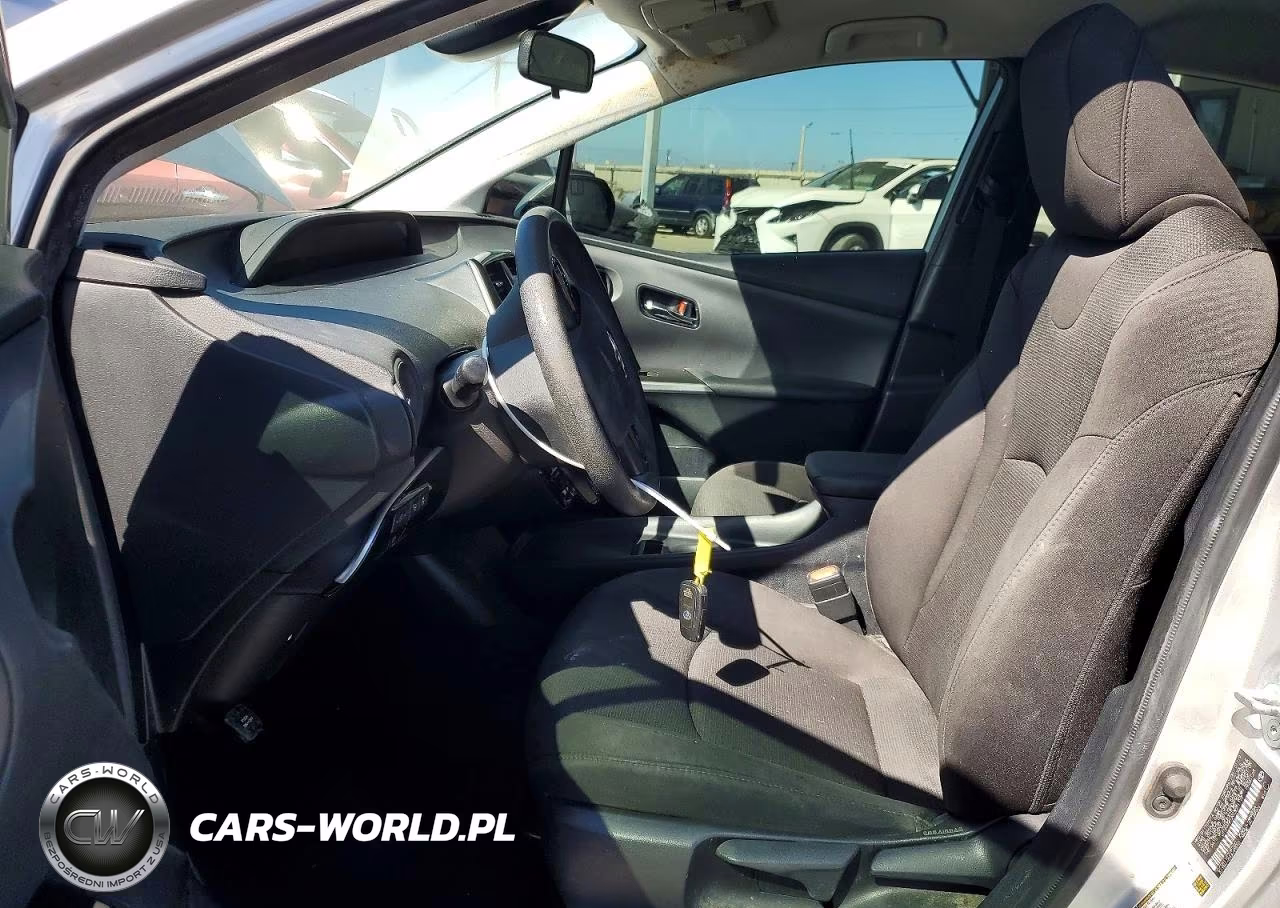 2019 Toyota Prius Le VIN:JTDKARFUXK3071177 - 7