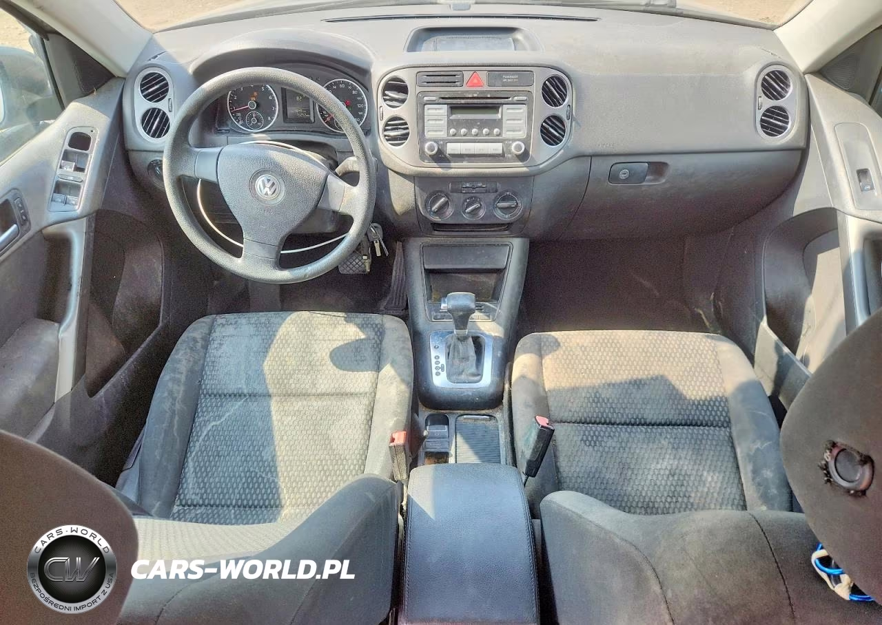 2010 Volkswagen Tiguan S VIN:WVGAV7AX6AW511832 - 8