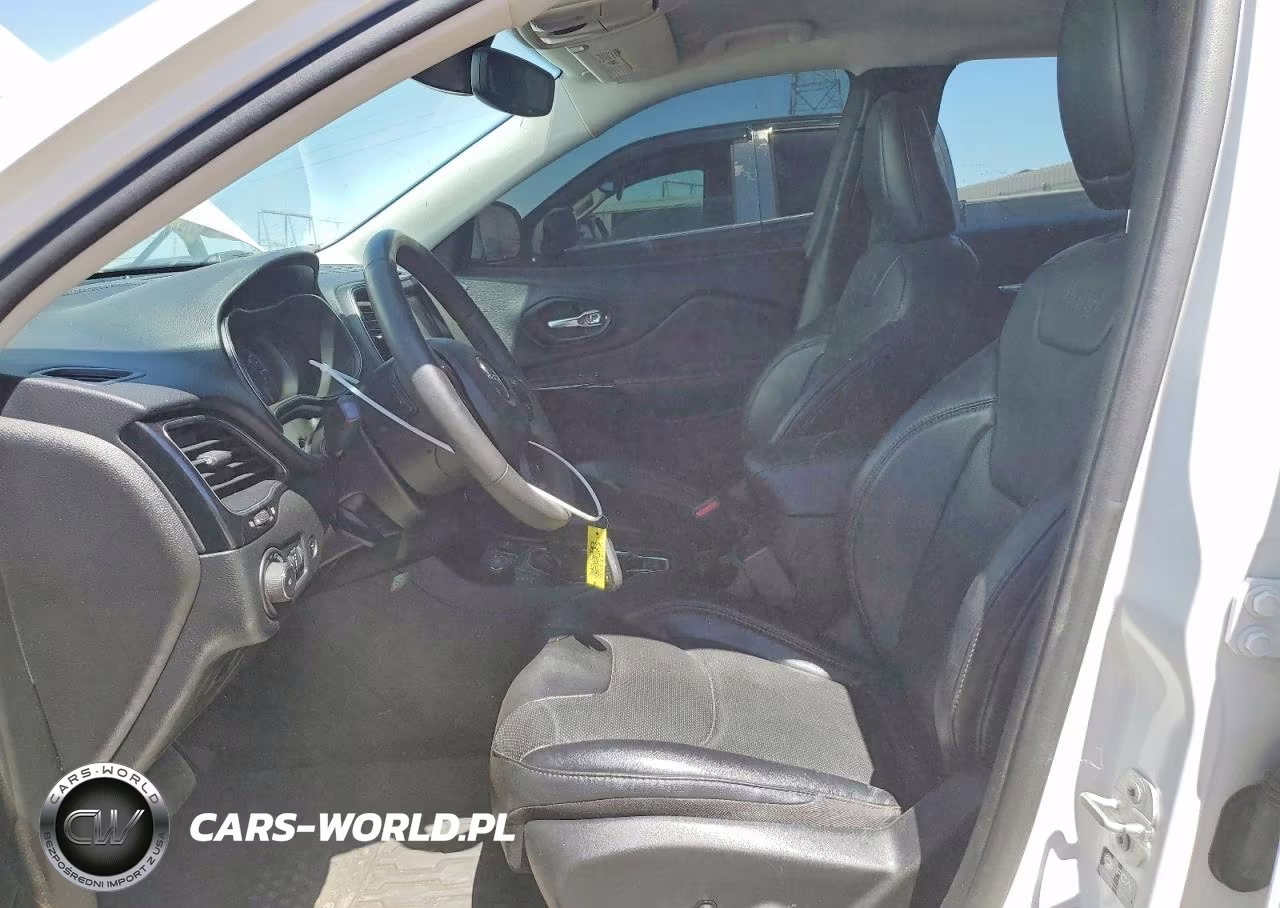 2023 Jeep Cherokee Altitude Lux VIN:1C4PJMMB5PD115436 - 7