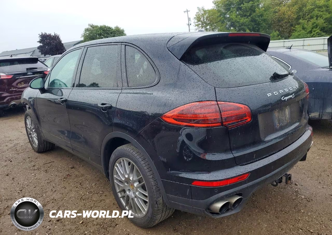 2018 Porsche Cayenne S VIN:WP1AB2A29JLA60447 - 2