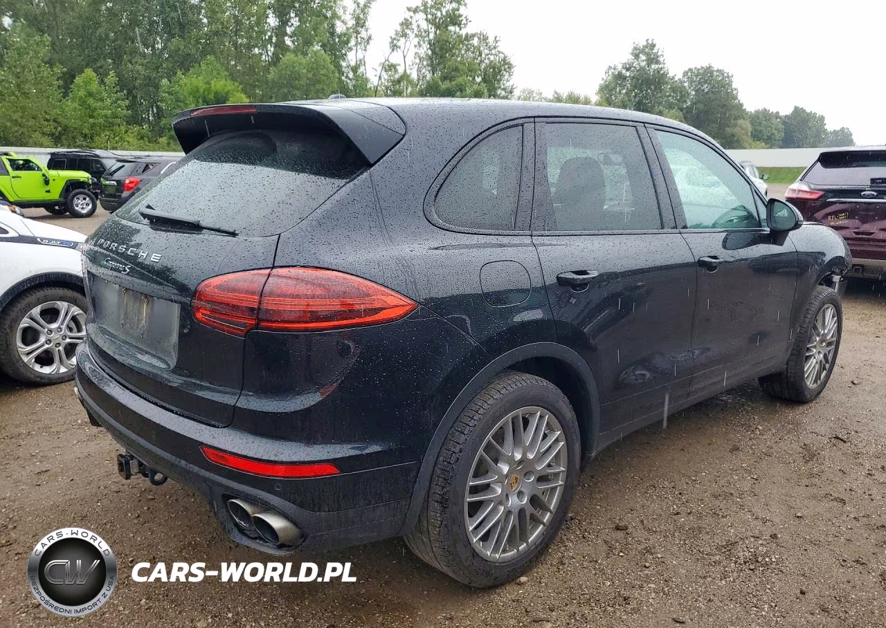 2018 Porsche Cayenne S VIN:WP1AB2A29JLA60447 - 3