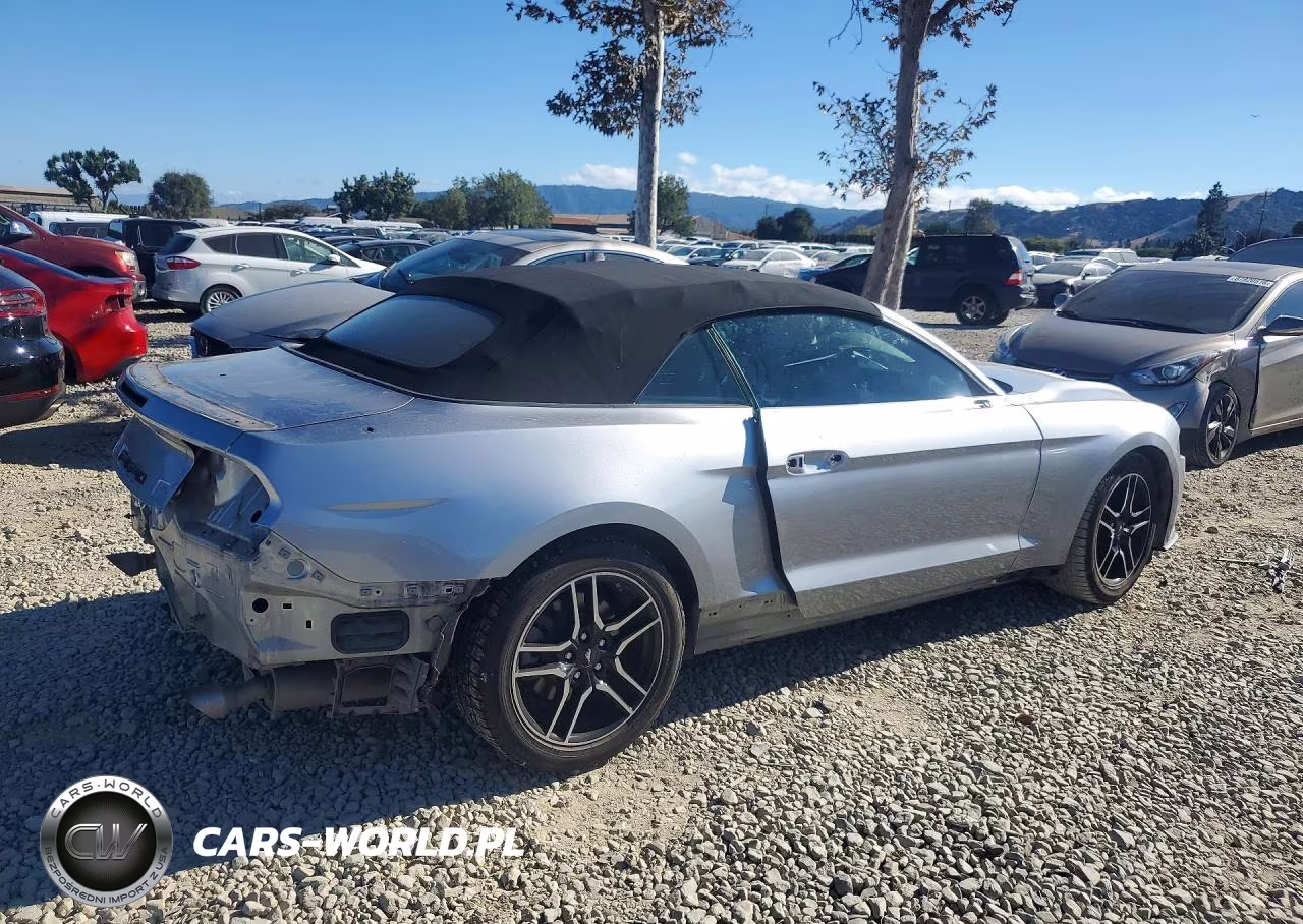 2020 Ford Mustang VIN:1FATP8UH1L5125786 - 3