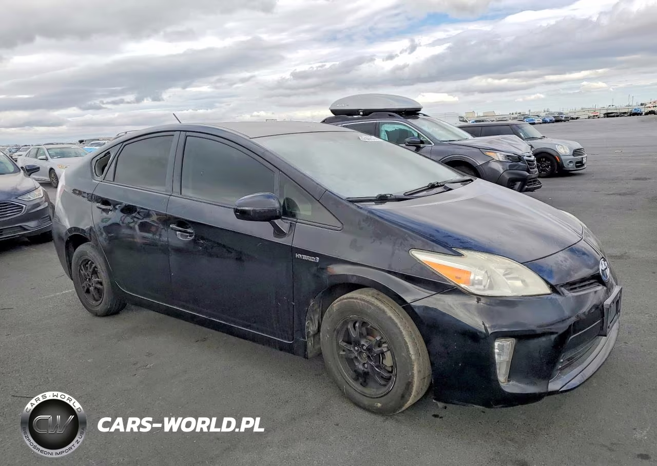 2012 Toyota Prius Three VIN:JTDKN3DUXC5436290 - 4