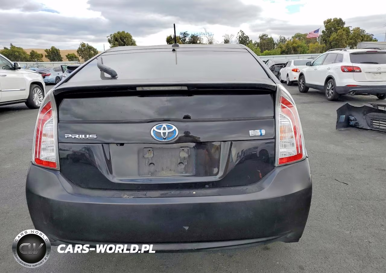2012 Toyota Prius Three VIN:JTDKN3DUXC5436290 - 6