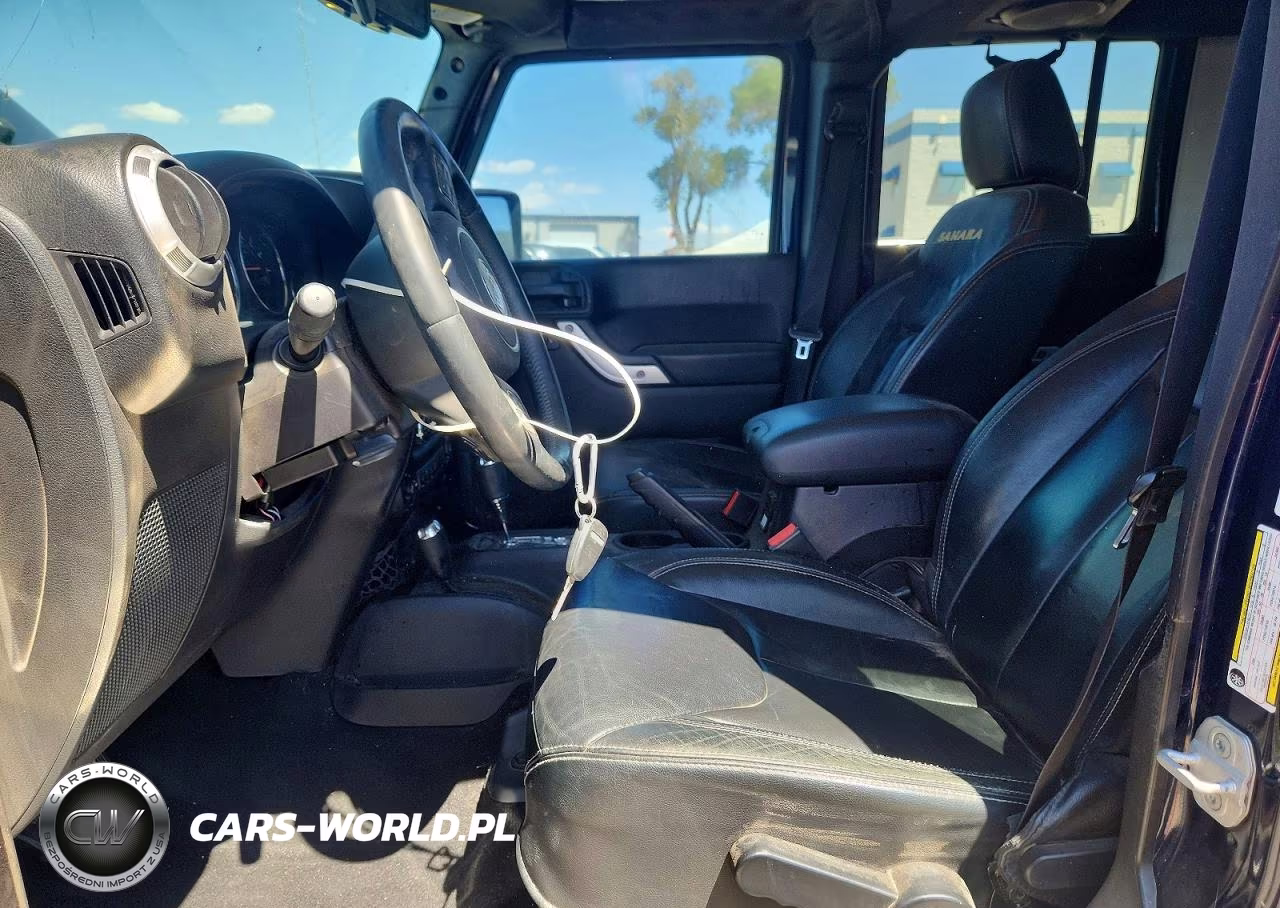 2013 Jeep Wrangler Unlimited Sahara VIN:1C4HJWEG6DL579721 - 7