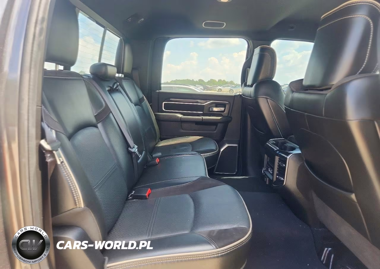 2022 Ram 2500 Laramie VIN:3C6UR5FL7NG337877 - 10