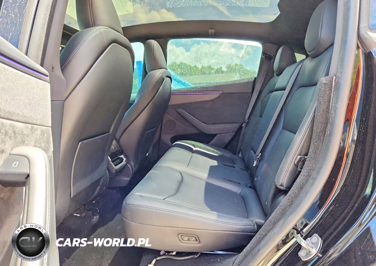 2026 Tesla Model Y VIN:7SAYGDEE2TA678216 - 10