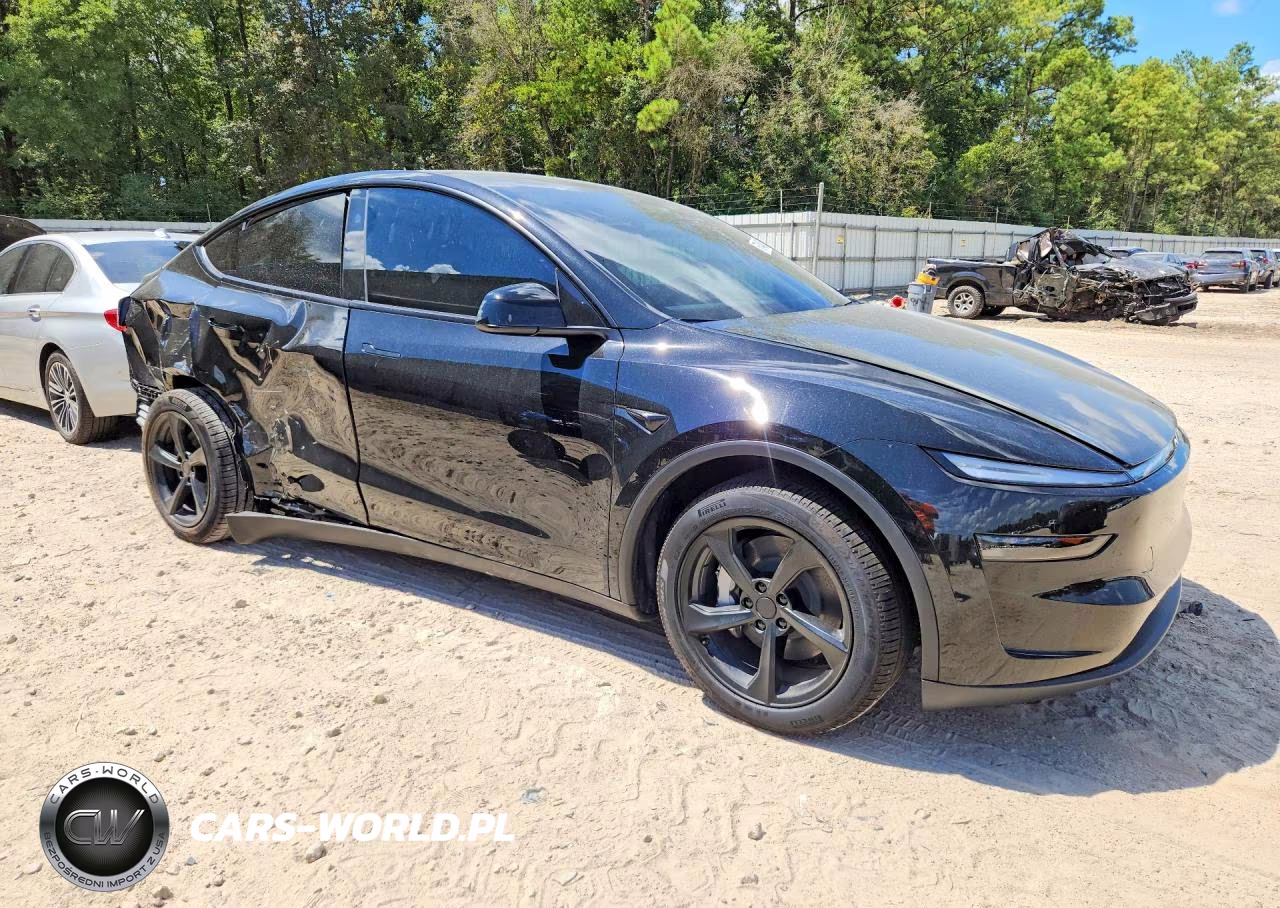 2026 Tesla Model Y VIN:7SAYGDEE2TA678216 - 4