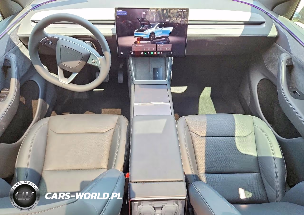 2026 Tesla Model Y VIN:7SAYGDEE2TA678216 - 8