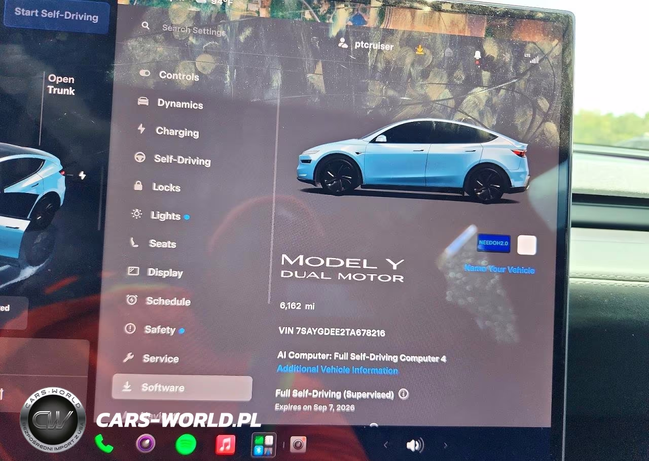 2026 Tesla Model Y VIN:7SAYGDEE2TA678216 - 9