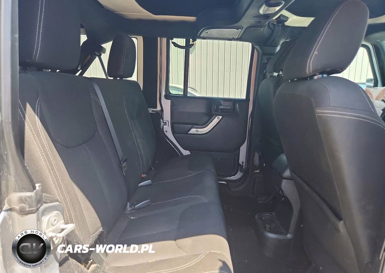 2018 Jeep Wrangler Unlimited Sahara VIN:1C4BJWEG0JL842545 - 11