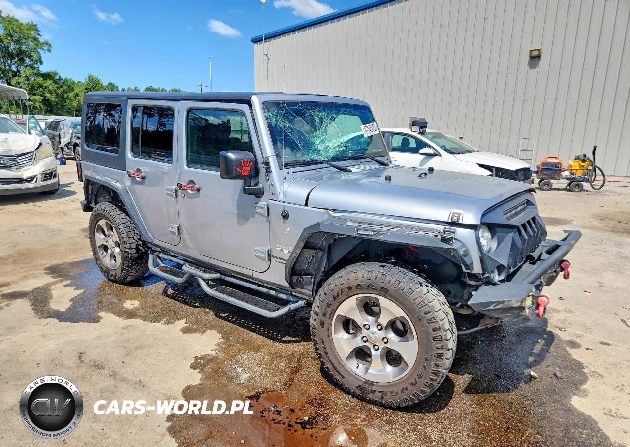 2018 Jeep Wrangler Unlimited Sahara VIN:1C4BJWEG0JL842545 - 4