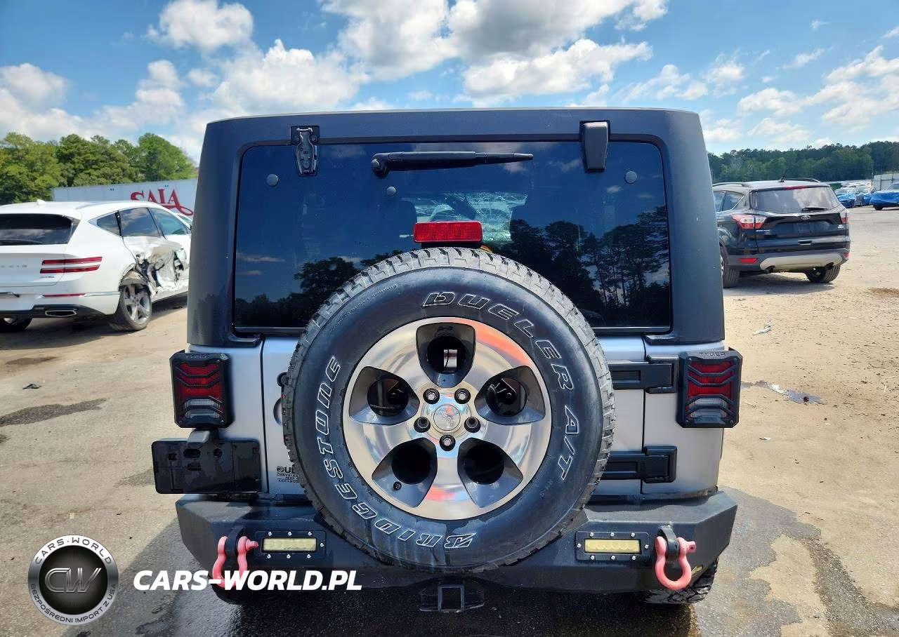 2018 Jeep Wrangler Unlimited Sahara VIN:1C4BJWEG0JL842545 - 6