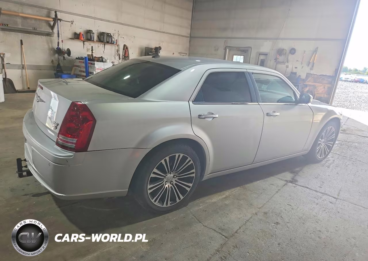 2010 Chrysler 300 S VIN:2C3CA9CT4AH273125 - 3