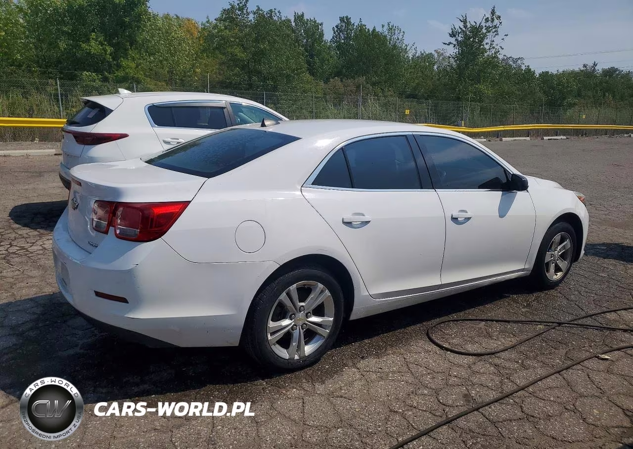 2013 Chevrolet Malibu Ls VIN:1G11B5SA3DF167157 - 3