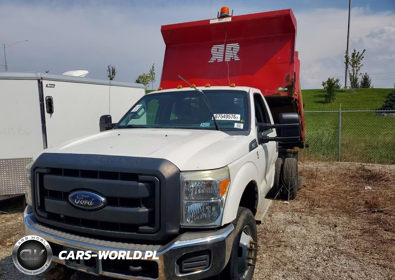 2015 Ford F350 Super Duty Dump Truck