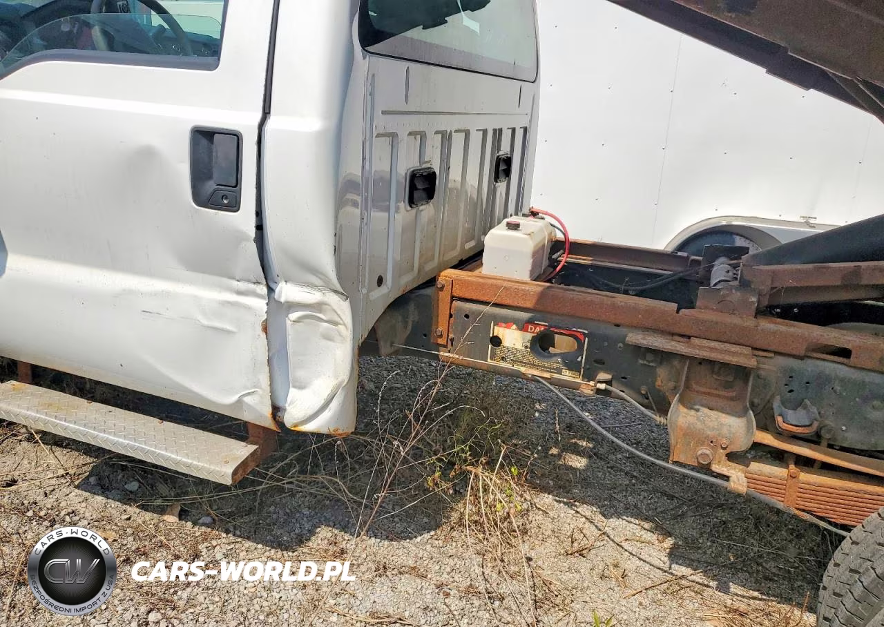 2015 Ford F350 Super Duty Dump Truck VIN:1FDRF3H69FEB00315 - 13