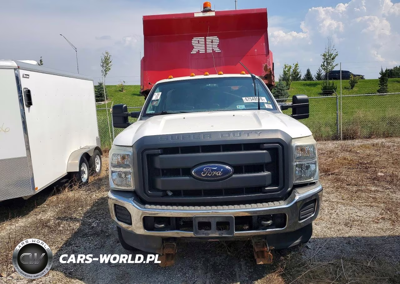 2015 Ford F350 Super Duty Dump Truck VIN:1FDRF3H69FEB00315 - 5