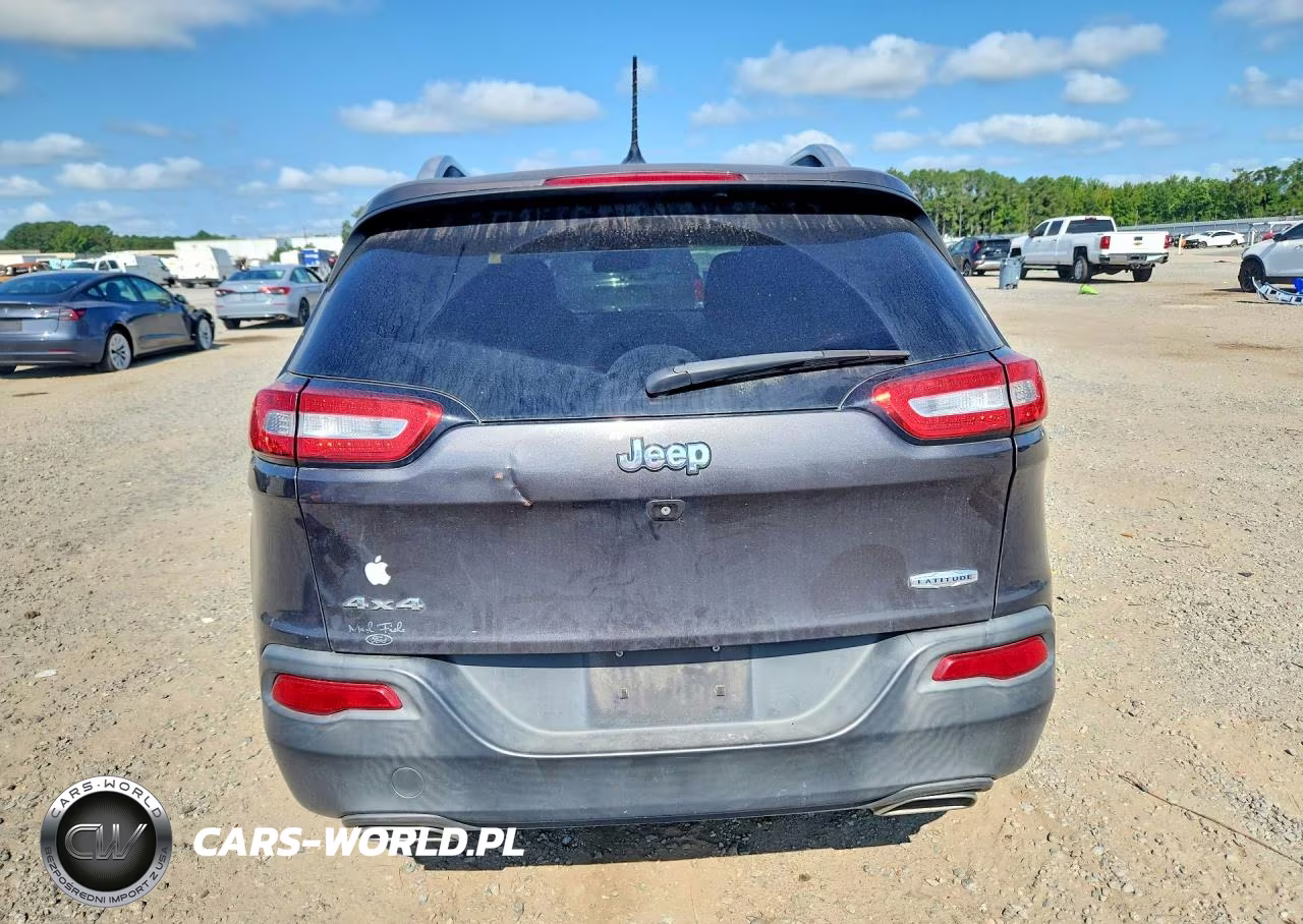 2015 Jeep Cherokee Latitude VIN:1C4PJMCSXFW521877 - 6