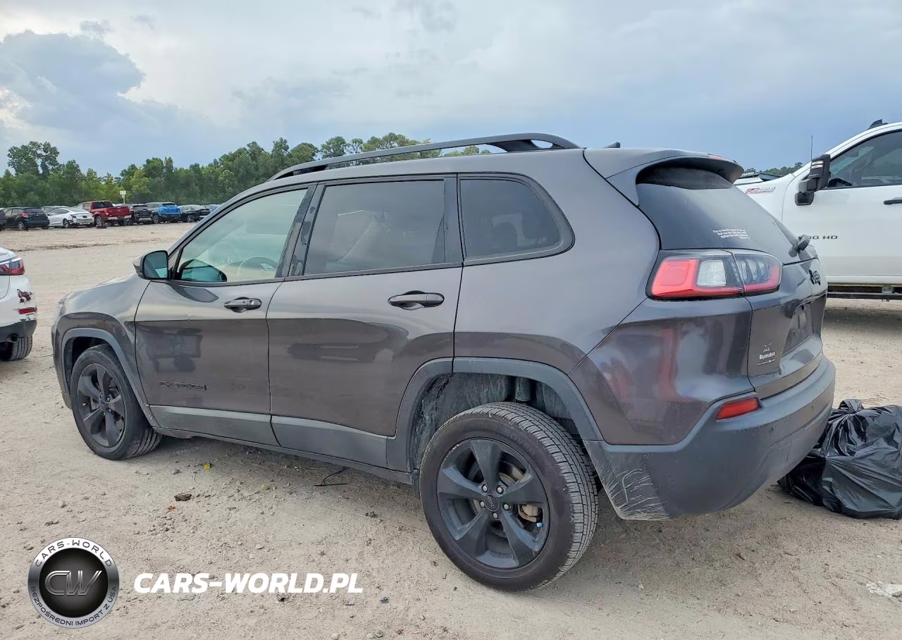 2020 Jeep Cherokee Latitude Plus VIN:1C4PJLLB0LD586268 - 2