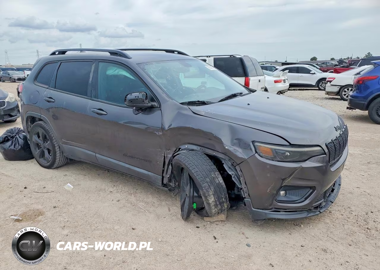 2020 Jeep Cherokee Latitude Plus VIN:1C4PJLLB0LD586268 - 4