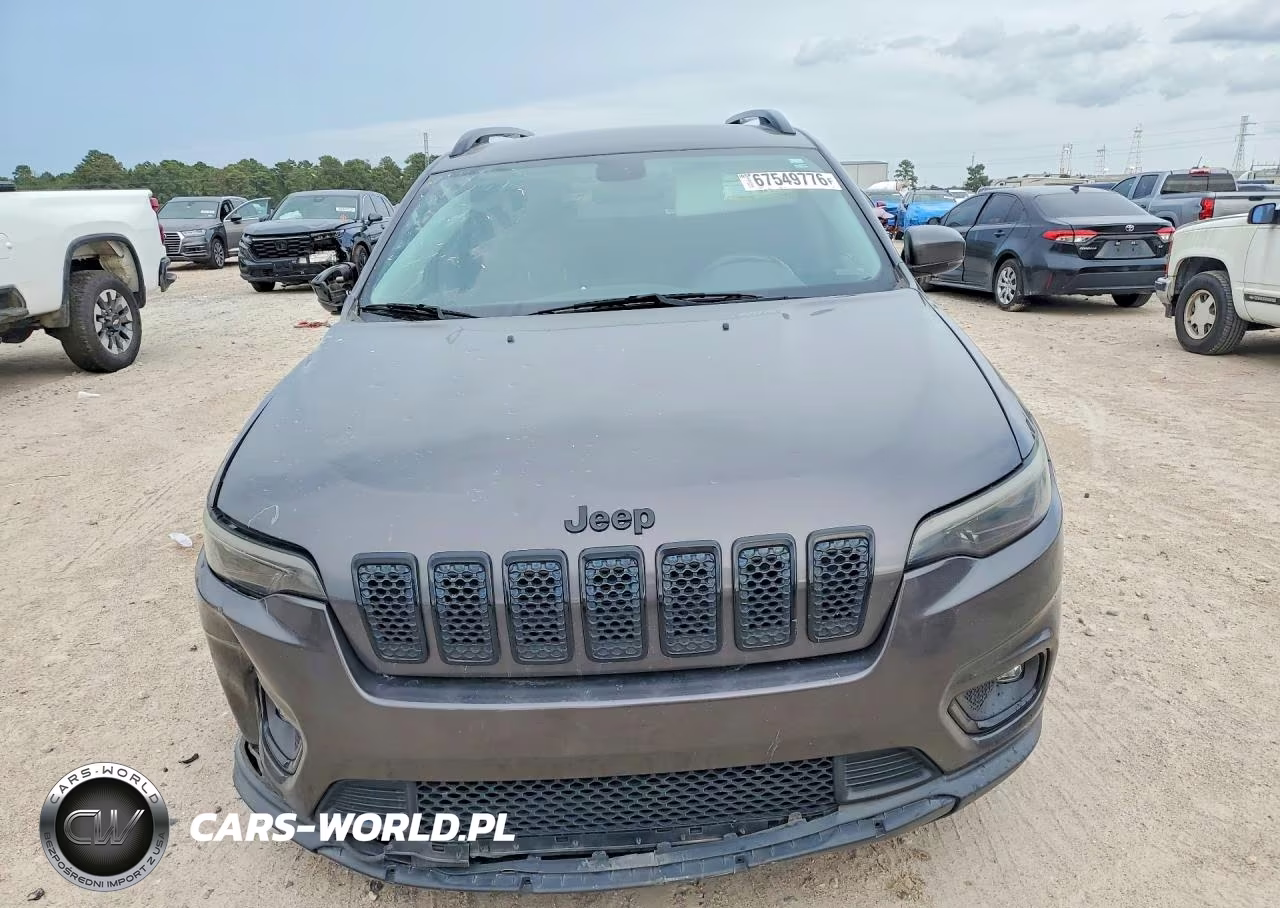 2020 Jeep Cherokee Latitude Plus VIN:1C4PJLLB0LD586268 - 5