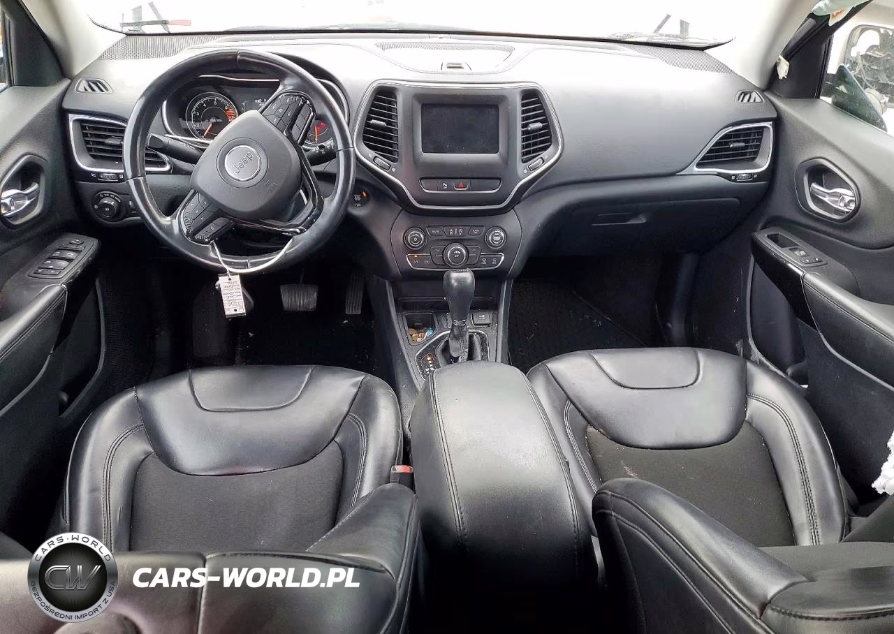 2020 Jeep Cherokee Latitude Plus VIN:1C4PJLLB0LD586268 - 8