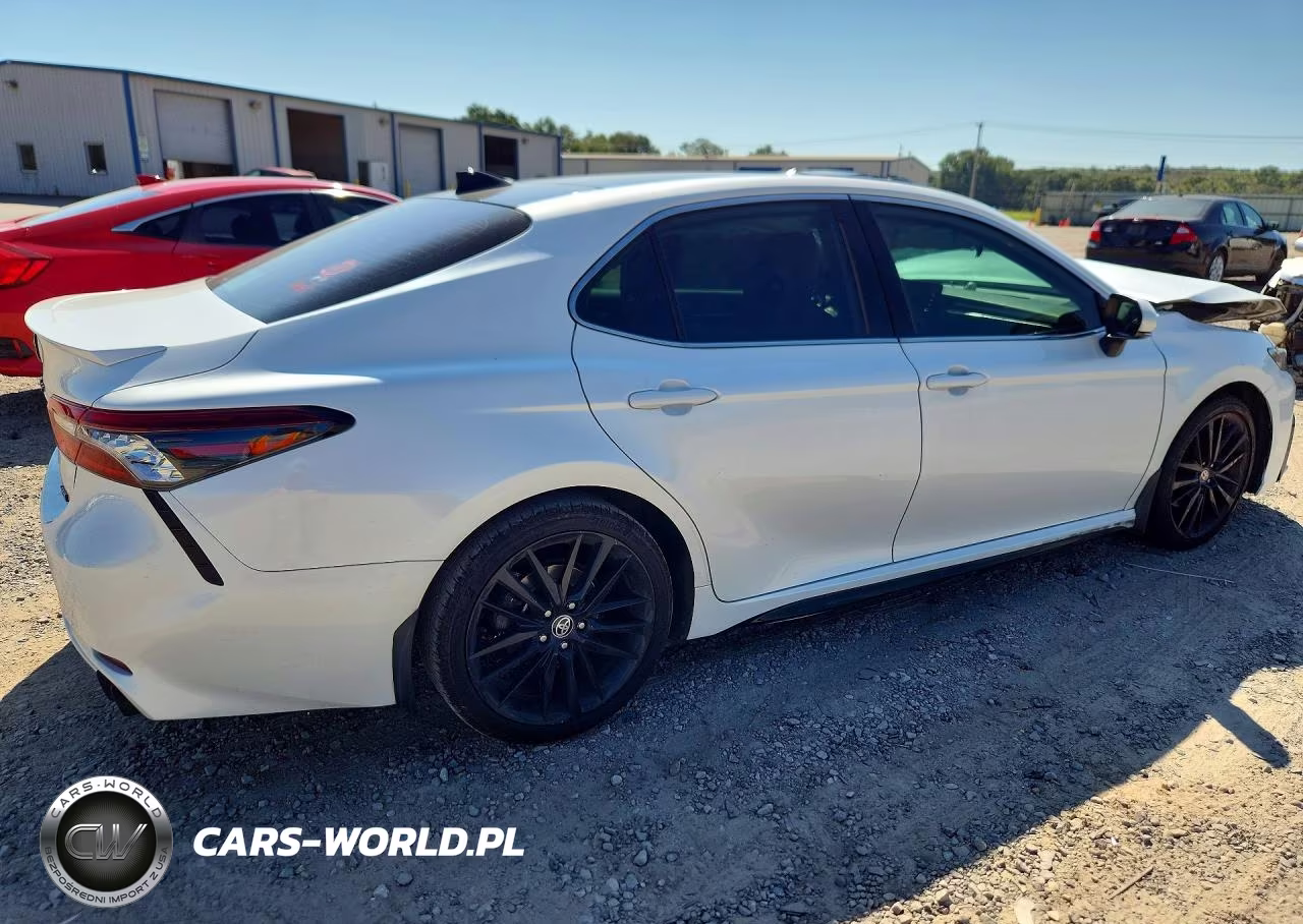 2021 Toyota Camry Xse VIN:4T1K61AK4MU613195 - 3