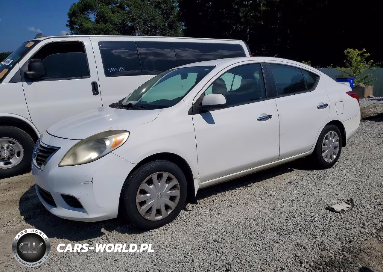 2013 Nissan Versa 1.6 S