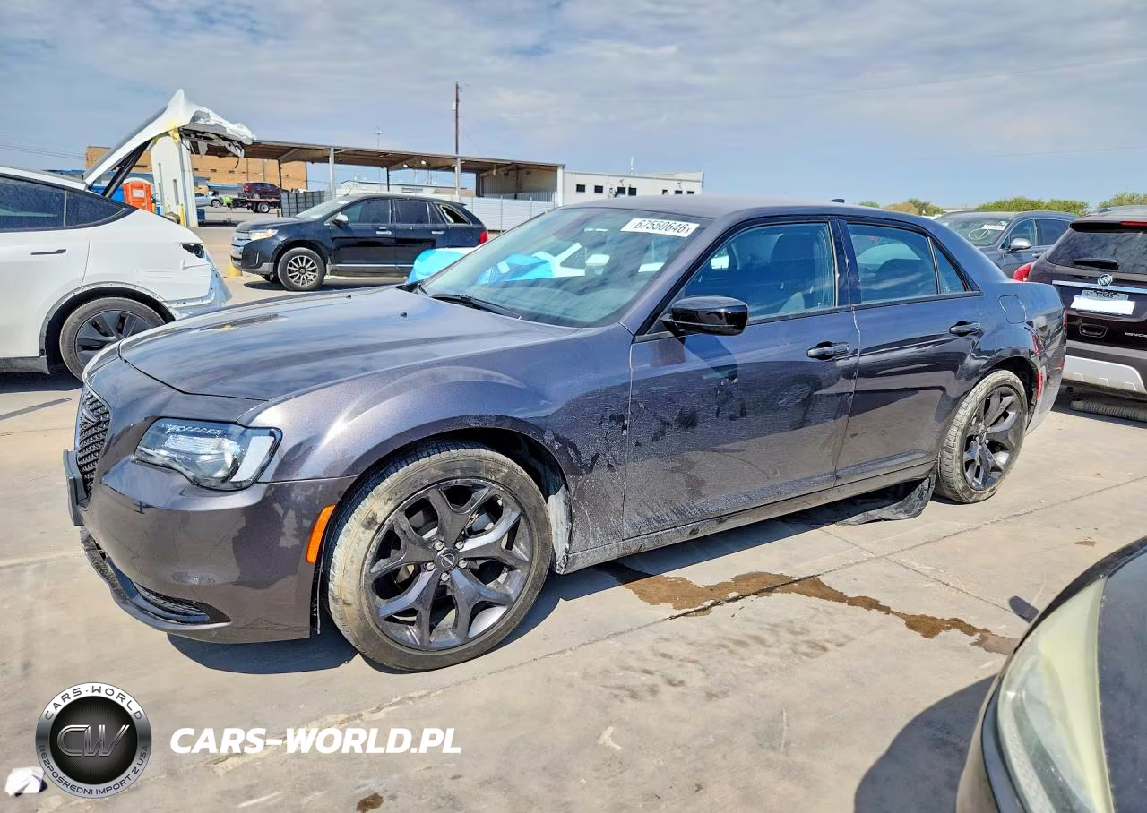 2023 Chrysler 300 Touring – zdjęcie 1 z 13