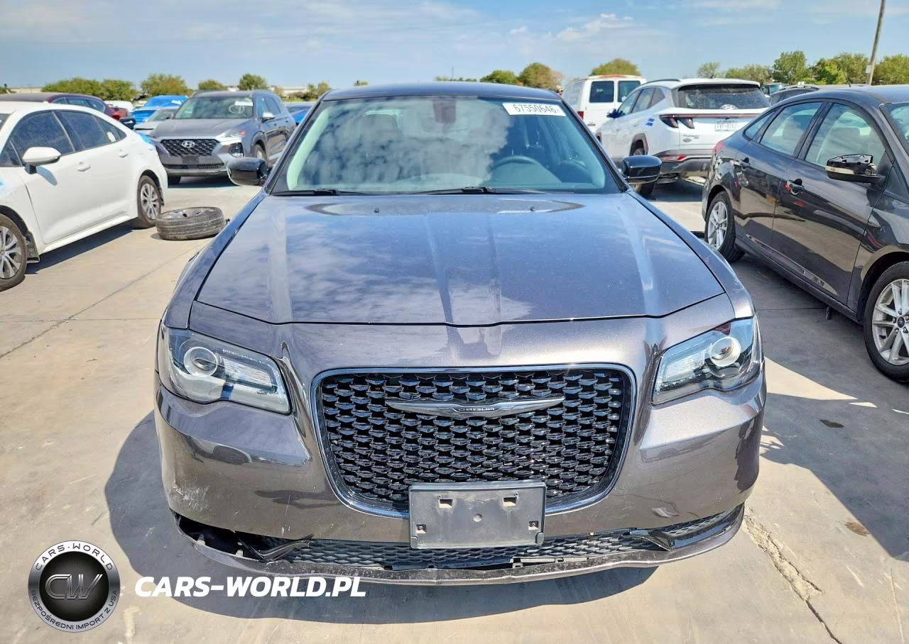 2023 Chrysler 300 Touring VIN:2C3CCAAG3PH678807 - 5