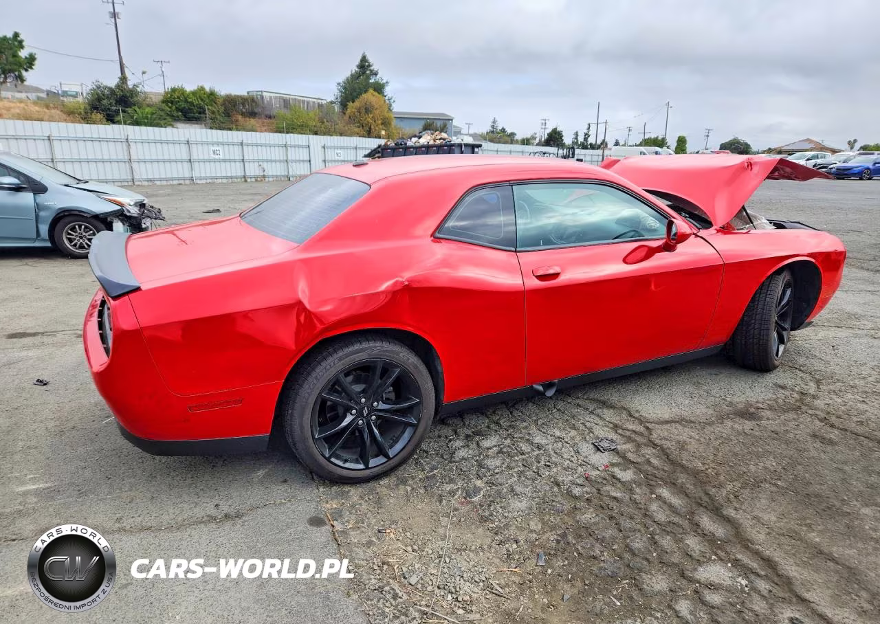 2018 Dodge Challenger Sxt VIN:2C3CDZAG2JH229296 - 3