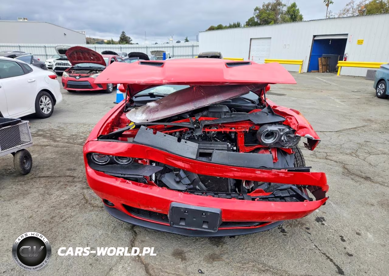 2018 Dodge Challenger Sxt VIN:2C3CDZAG2JH229296 - 5