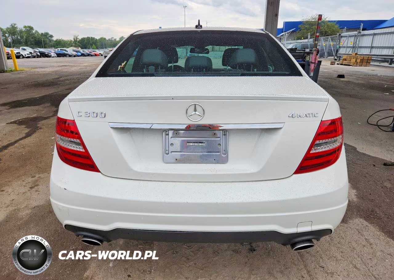2012 Mercedes-Benz C 300 4Matic VIN:WDDGF8BB9CA609988 - 6