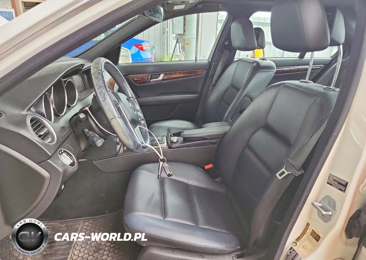 2012 Mercedes-Benz C 300 4Matic VIN:WDDGF8BB9CA609988 - 7