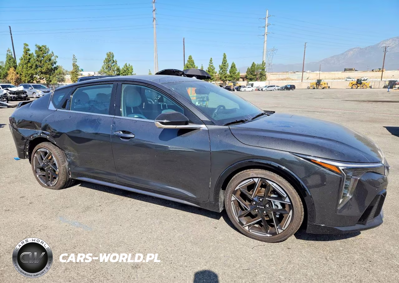 2025 Kia K4 Gt Line VIN:3KPFW4DE3SE247335 - 4