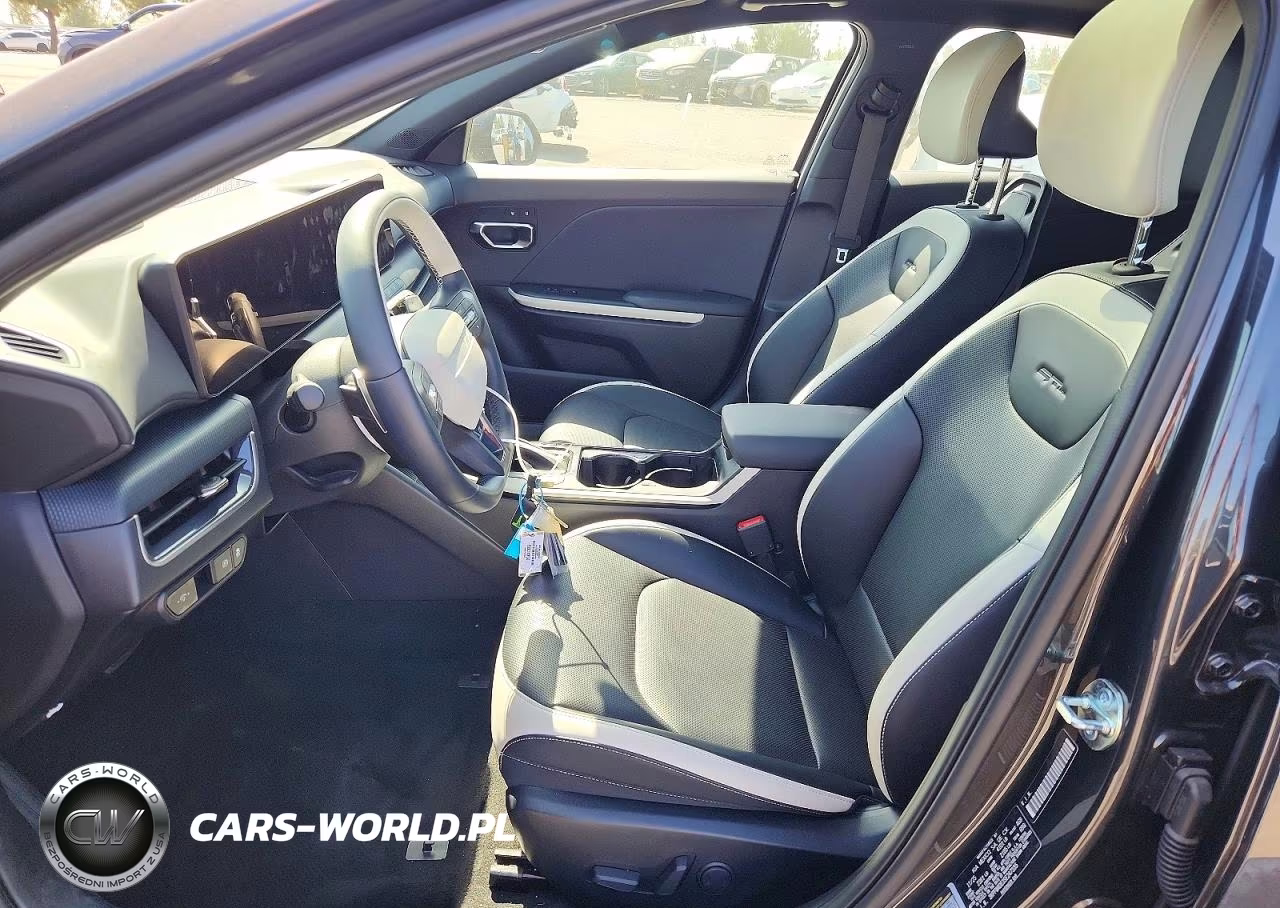 2025 Kia K4 Gt Line VIN:3KPFW4DE3SE247335 - 7