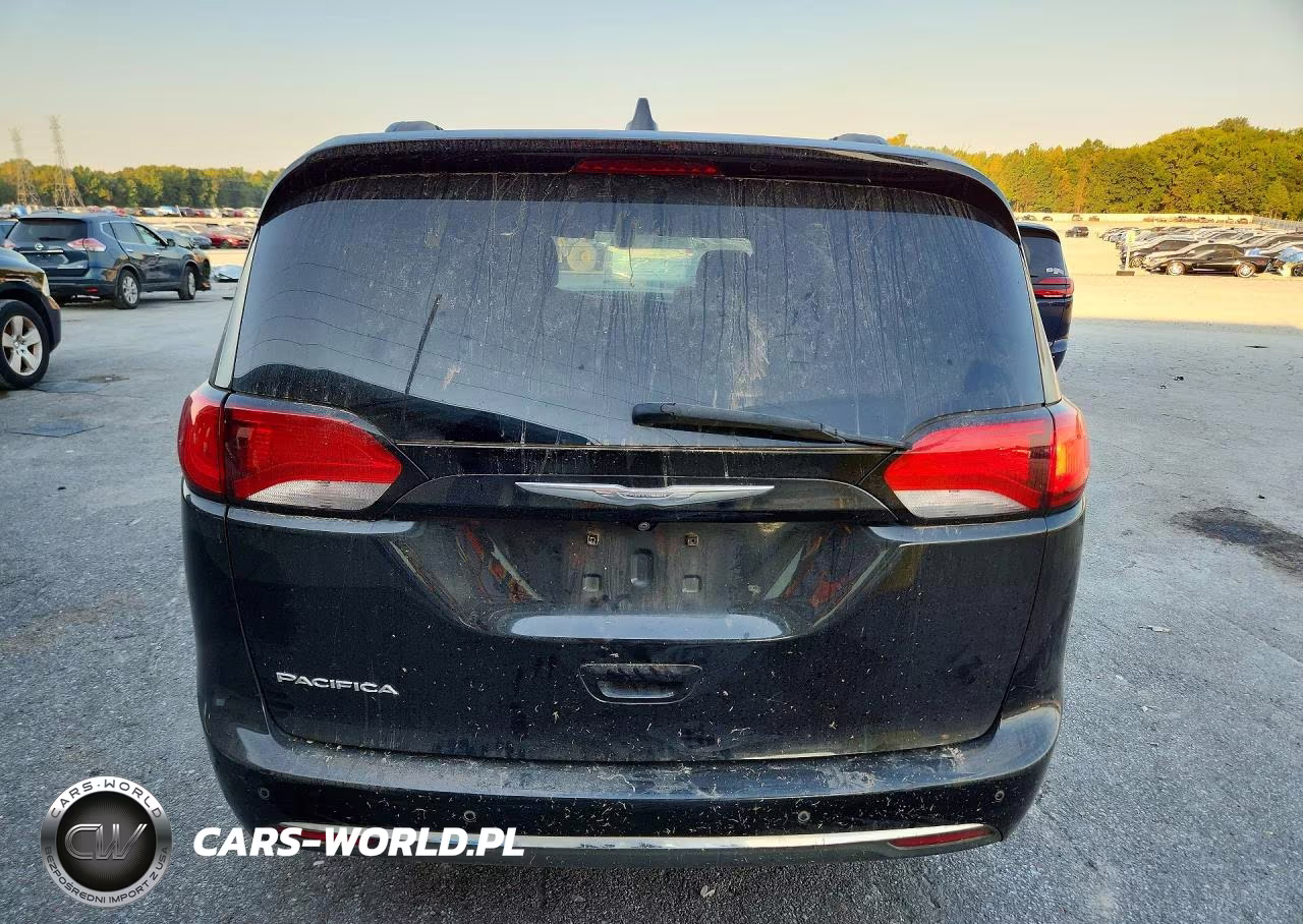 2017 Chrysler Pacifica Touring L VIN:2C4RC1BG0HR704652 - 6