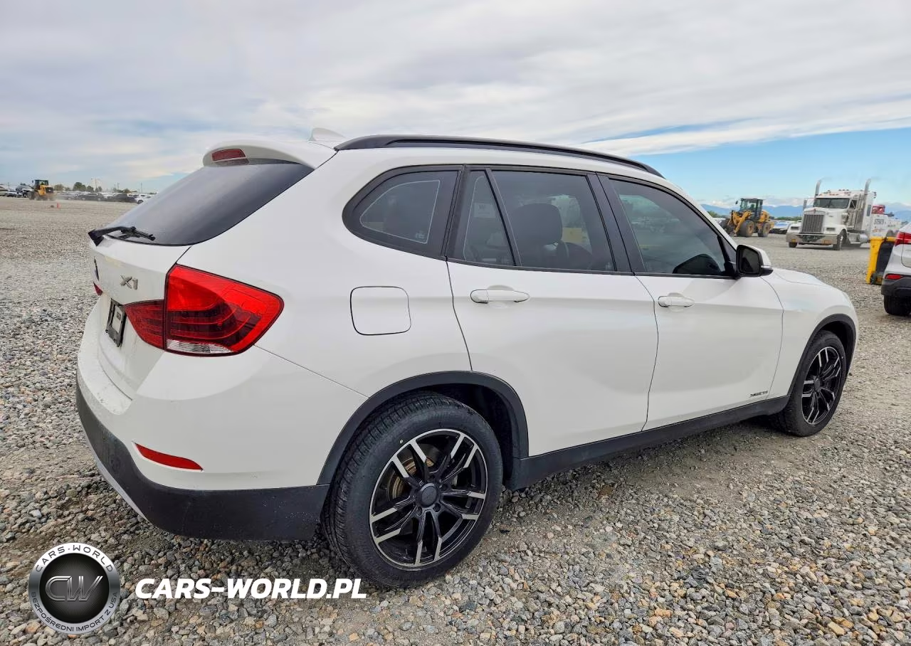 2013 BMW X1 xDrive28I VIN:WBAVL1C56DVR90488 - 3