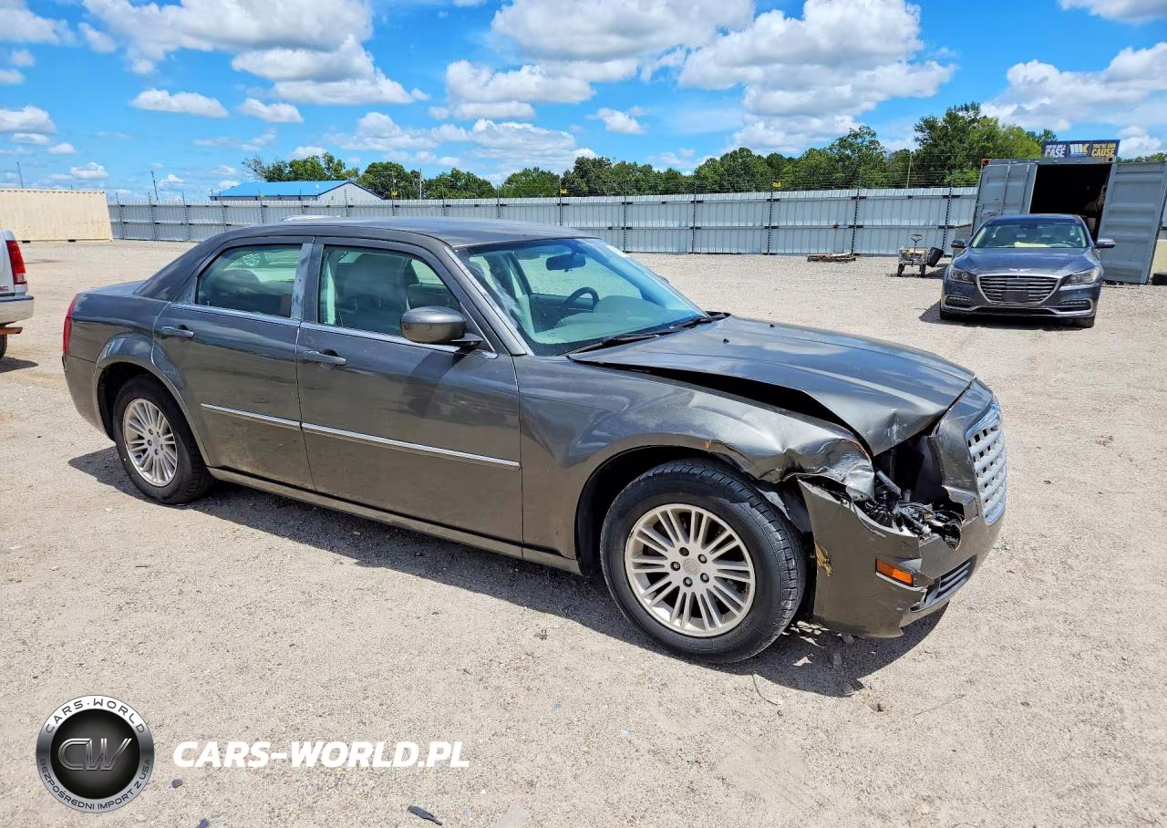 2009 Chrysler 300 Touring VIN:2C3LA53V49H570787 - 4