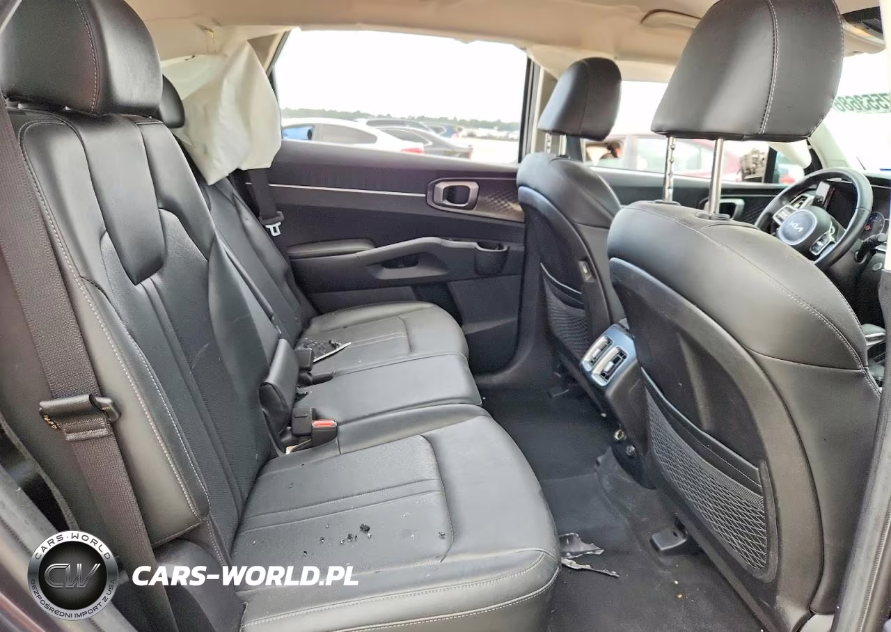 2022 Kia Sorento S VIN:5XYRL4LC8NG158891 - 11