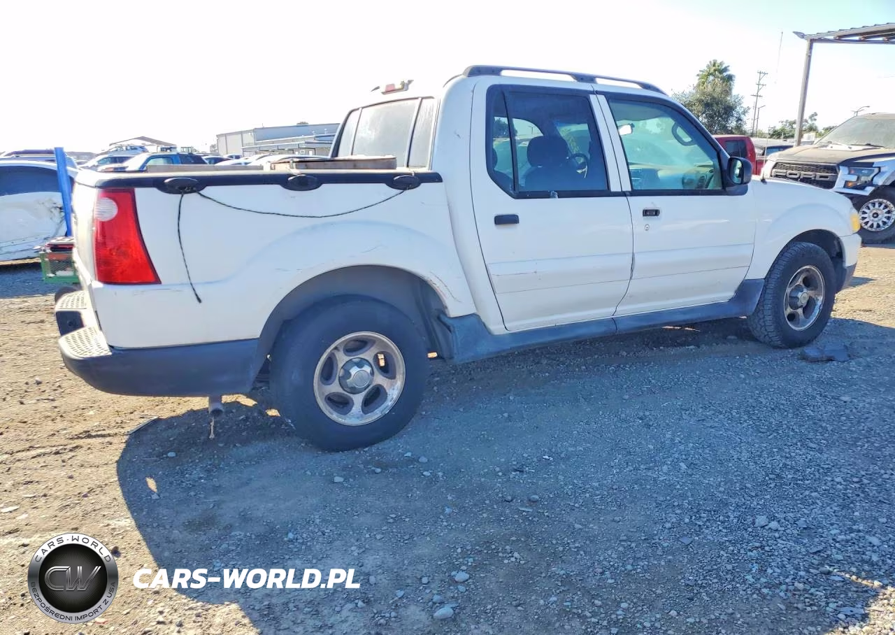 2005 Ford Explorer Sport Trac VIN:1FMZU67K15UA52853 - 3