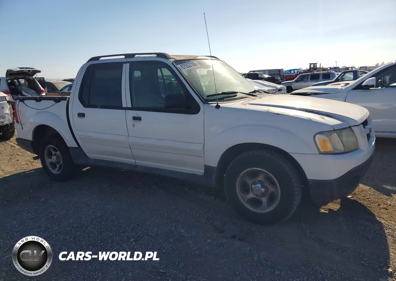 2005 Ford Explorer Sport Trac VIN:1FMZU67K15UA52853 - 4