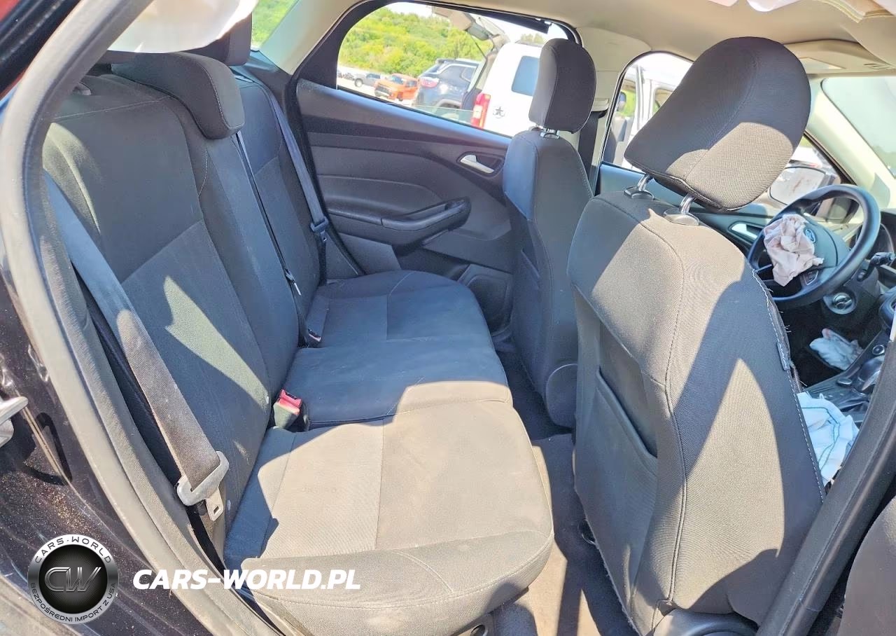 2017 Ford Focus Se VIN:1FADP3K28HL228471 - 10