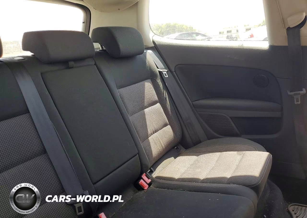 2010 Volkswagen Golf VIN:WVWBA7AJ5AW412354 - 10