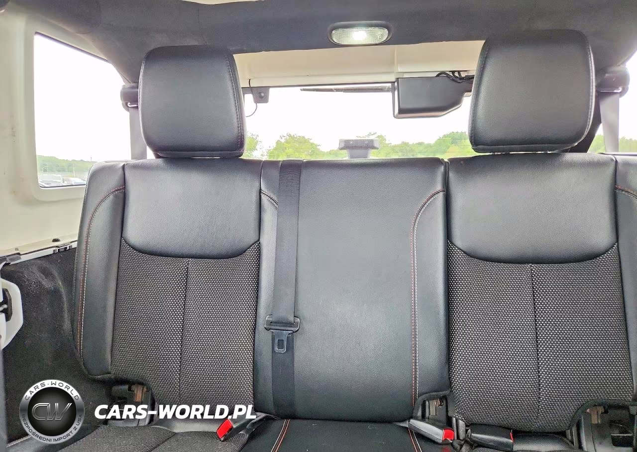 2017 Jeep Wrangler Unlimited Sahara VIN:1C4BJWEG0HL510096 - 10