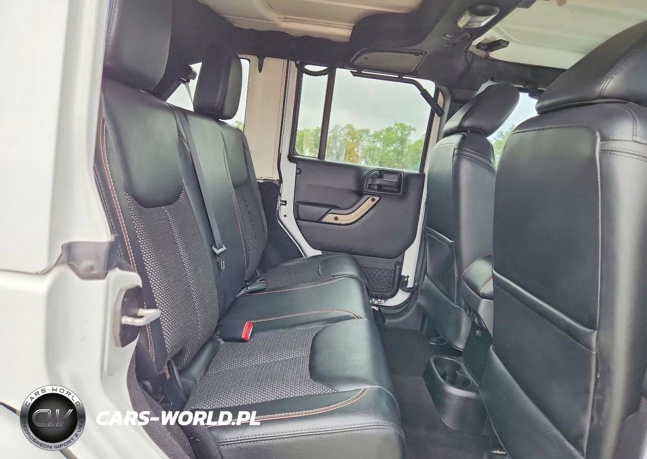 2017 Jeep Wrangler Unlimited Sahara VIN:1C4BJWEG0HL510096 - 11