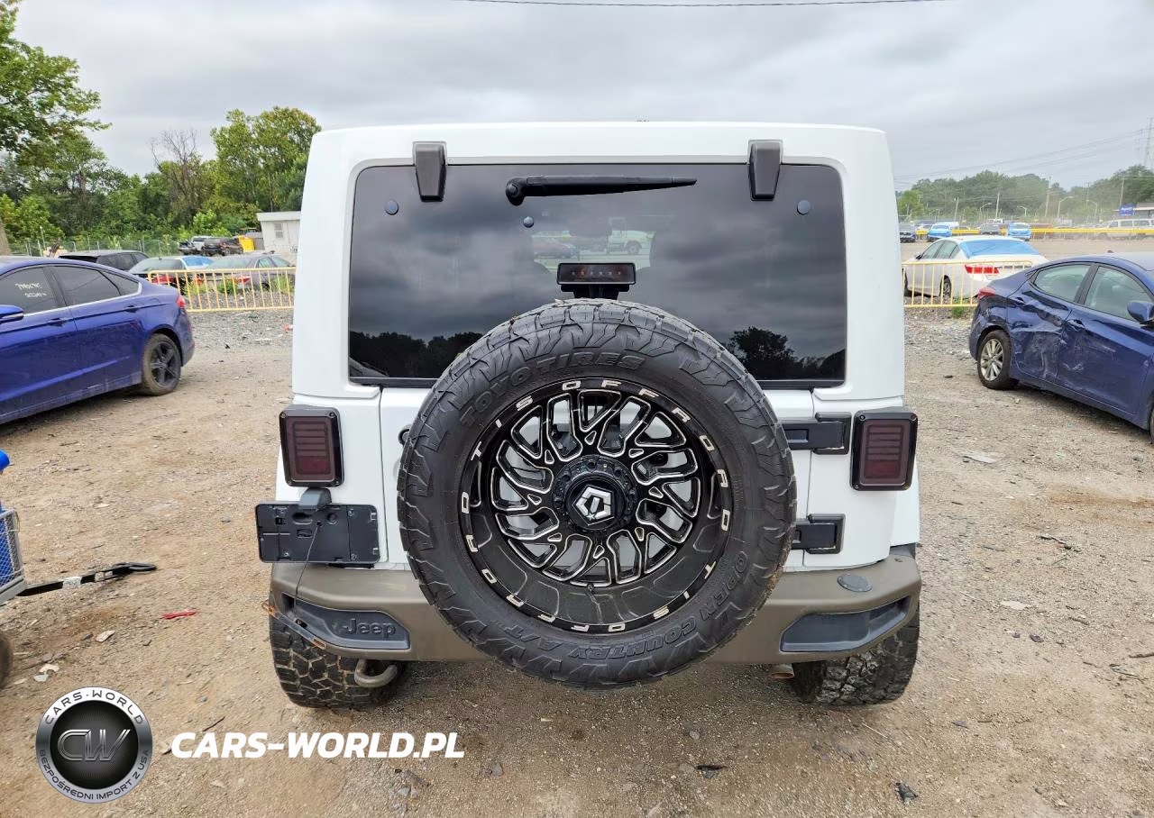 2017 Jeep Wrangler Unlimited Sahara VIN:1C4BJWEG0HL510096 - 6