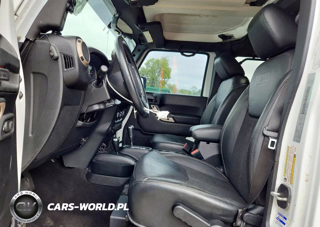 2017 Jeep Wrangler Unlimited Sahara VIN:1C4BJWEG0HL510096 - 7
