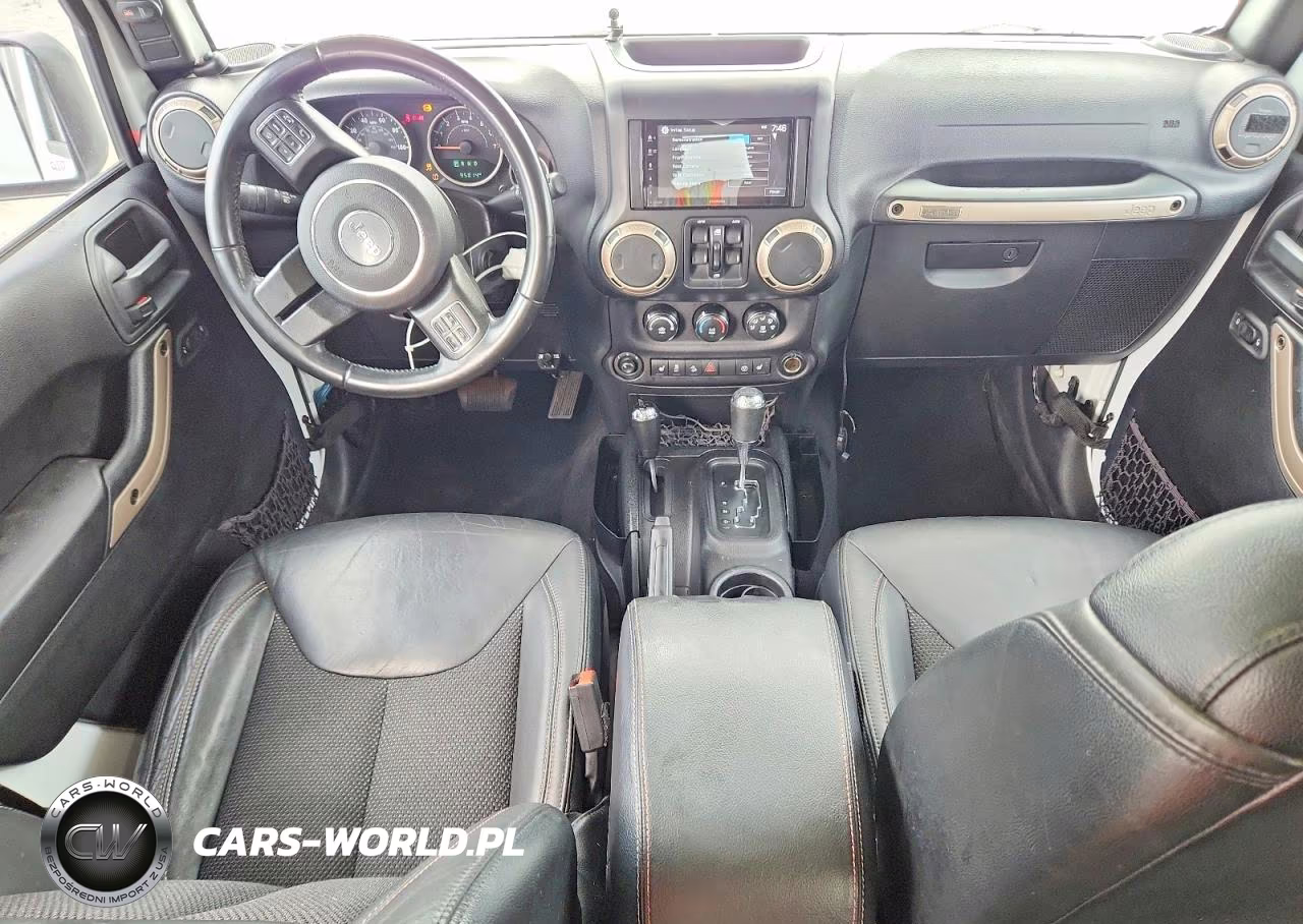 2017 Jeep Wrangler Unlimited Sahara VIN:1C4BJWEG0HL510096 - 8